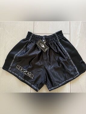 Revgear Muay Thai Kickboxing Shorts Black Mesh Trim Size Large NWT